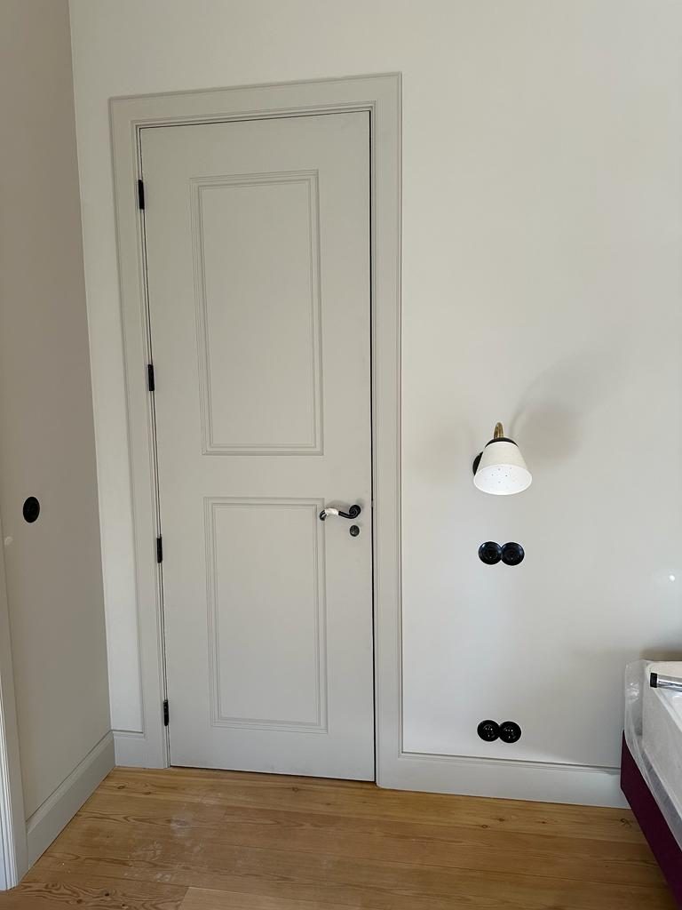 Portas interiores com aro e almofadas