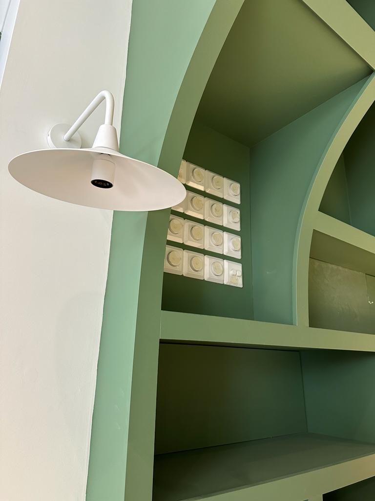 Detalhe de nicho iluminado